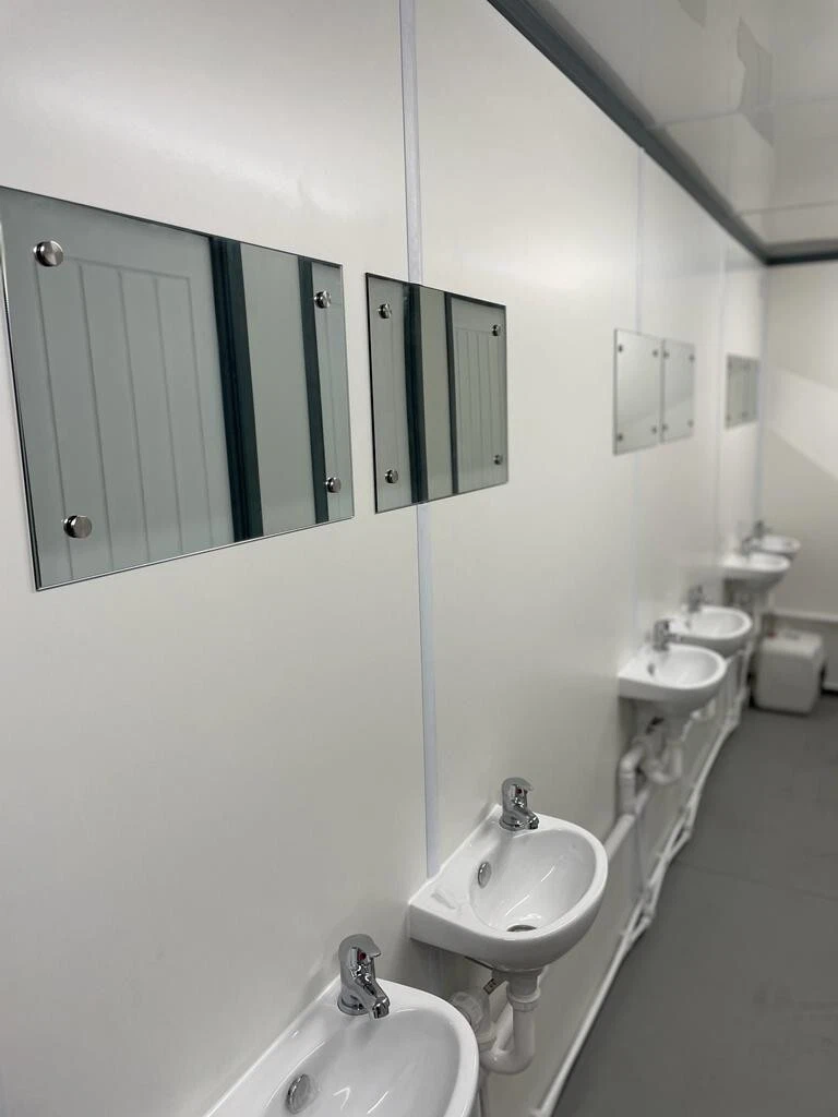 20ft x 8ft Shipping Container Toilet Block – Reading - Image 10